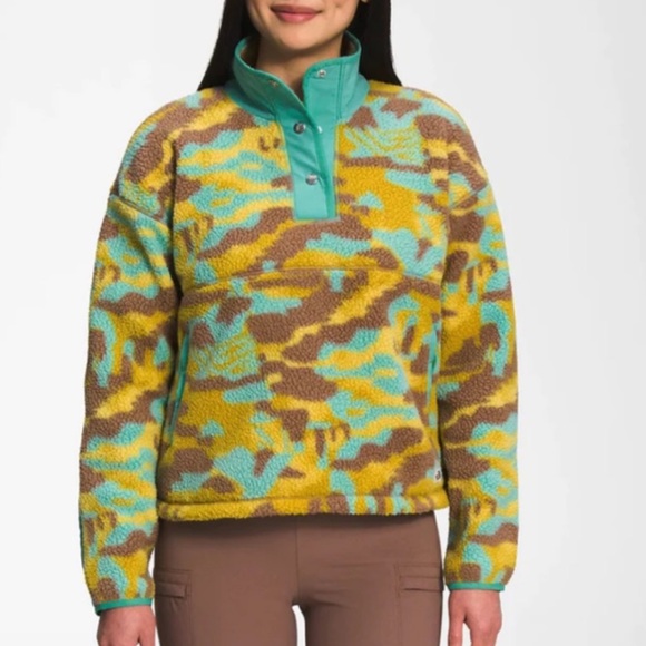 The North Face Tops - * | The North Face | Women's Cragmont 1/4 Snap Fleece Pullover. Size S.